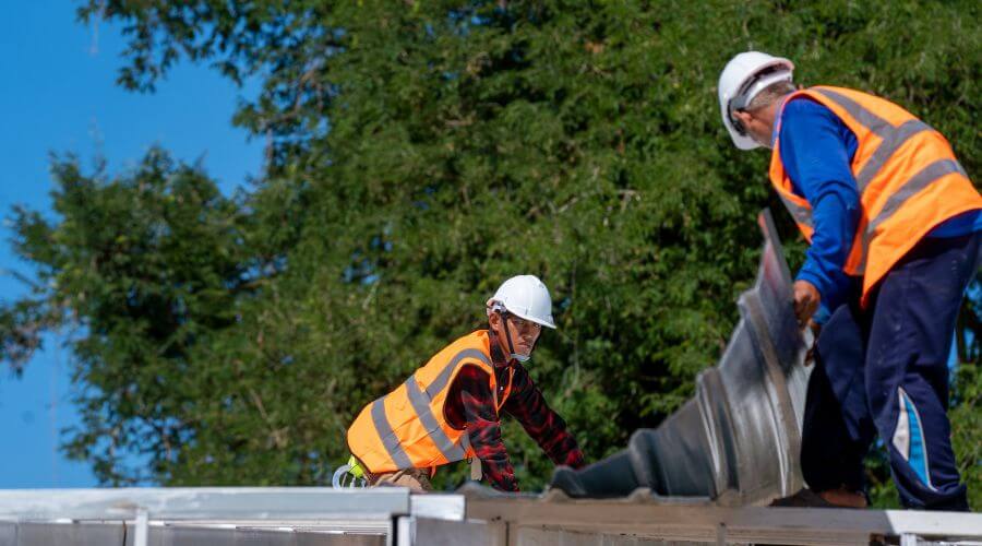 Professional gutter cleaning in Burchard, NE